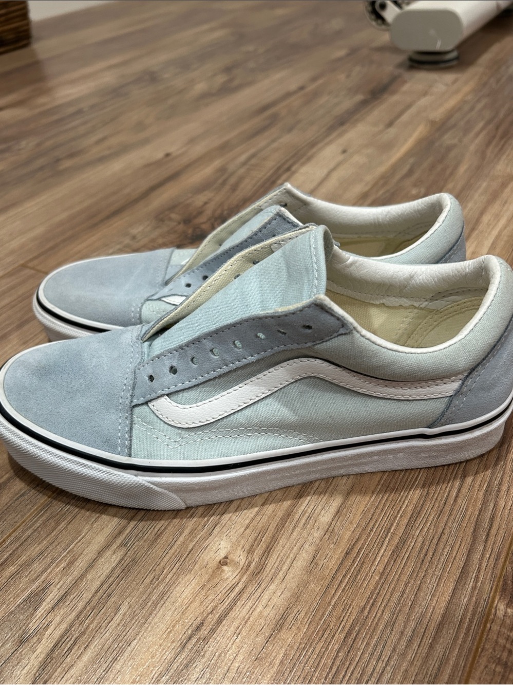 Vans unisex Light Blue and White Old Skool Sneakers